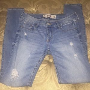 Hollister Low Rise Super Skinny Ripped